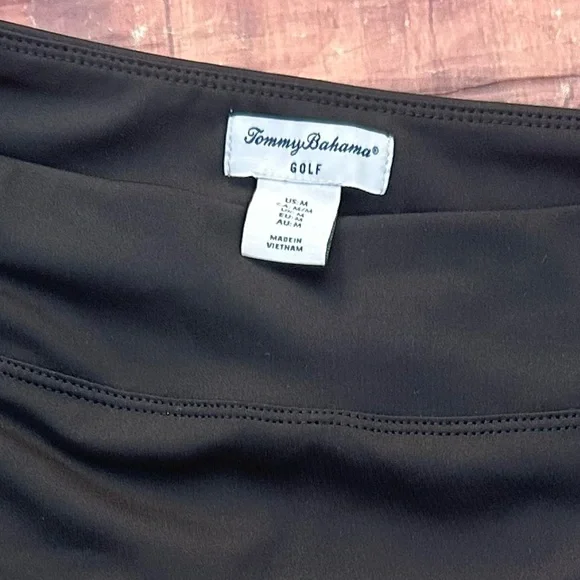 NWT Tommy Bahama Skort Skirt Size Medium Solid Black Pockets Golf Tennis - Picture 7 of 7